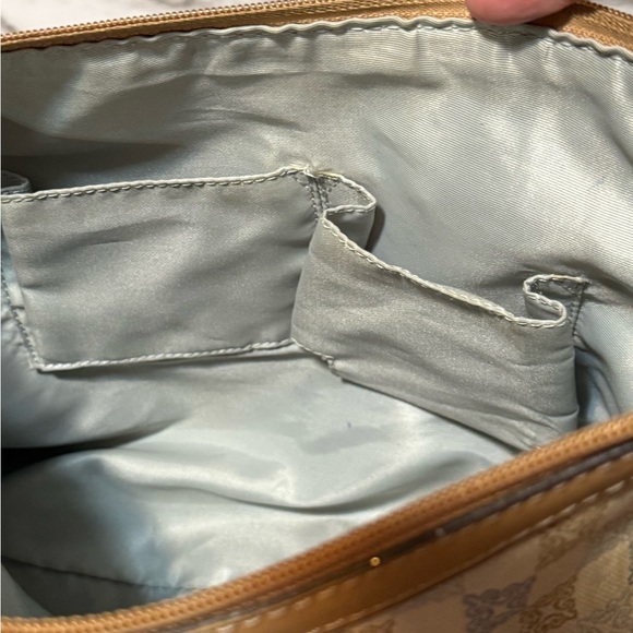 Tan and Cream Checkered Shoulder Bag with Gold Hardware - Picture 7 of 16